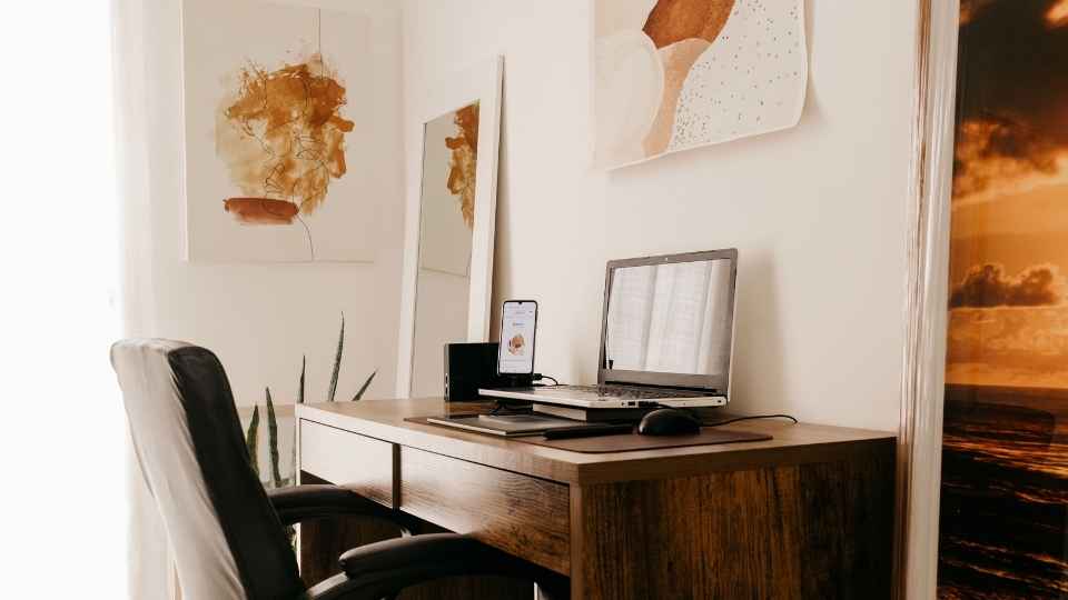 Como Organizar uma Mesa de Home Office Pequena